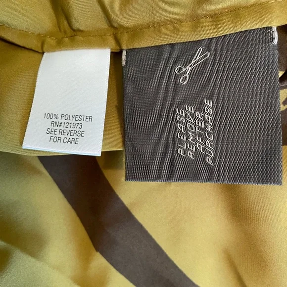 Simply Vera Wang forest green dress. NWT. Size 2. - Picture 6 of 9